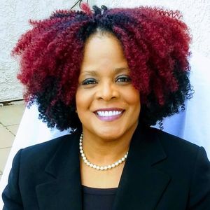 Meet your Posher, Selina